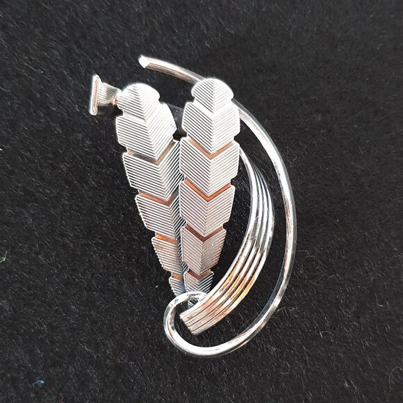 Vintage 1960s German Modernist Sterling Silver Leaf Statement Brooch - Picture 1 of 10